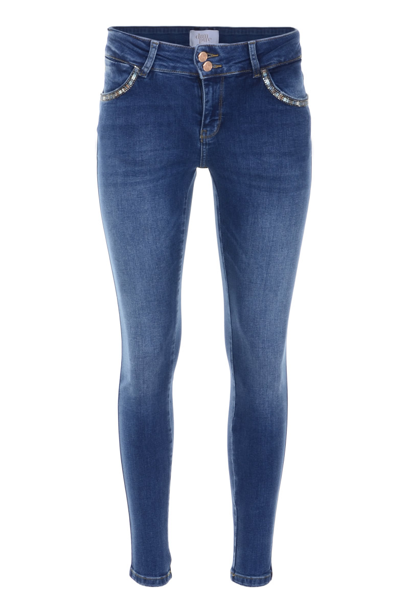 Mid-rise skinny fitted jeans L/29. Onze skinny fits hebben een bredere tailleband om net dat ene vervelende randje weg te stoppen en jouw lichaam nog beter te laten uitkomen.

Russel is een skinny broek met  een binnenbeen lengte van 29.