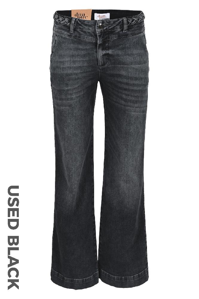 4-pocket V- seam, wide leg jeans. Front sidepockets and pencil pocket at the back.