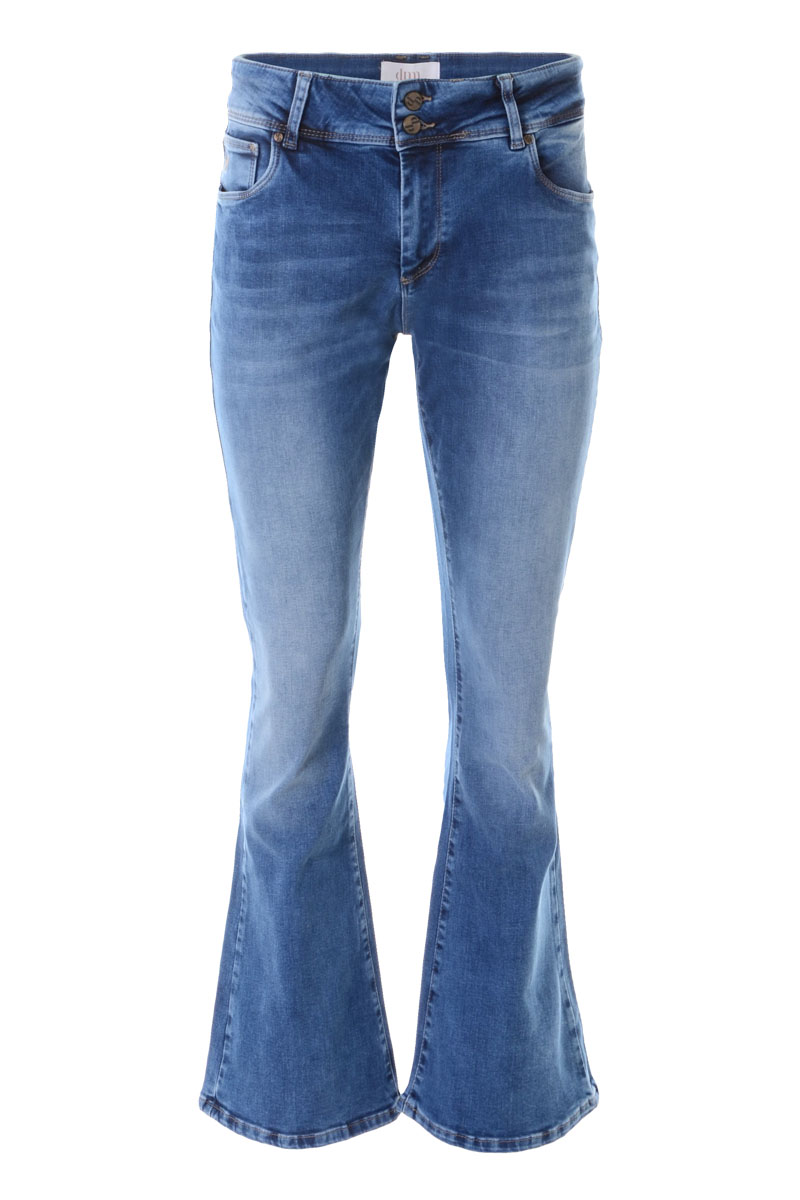 <strong>Raised mid-rise flared jeans L32. </strong>

Dit model volgt perfect de vrouwelijke vorm tot net onder de knie, vanwaar deze uitloopt in een mooie flare. In 3 lengte maten te verkrijgen, zowel in L32 als L35.

<ul>
	<li>PRINTED BROWN</li>
	<li>VINTAGE BLACK</li>
	<li>NEW OCEAN</li>
</ul>